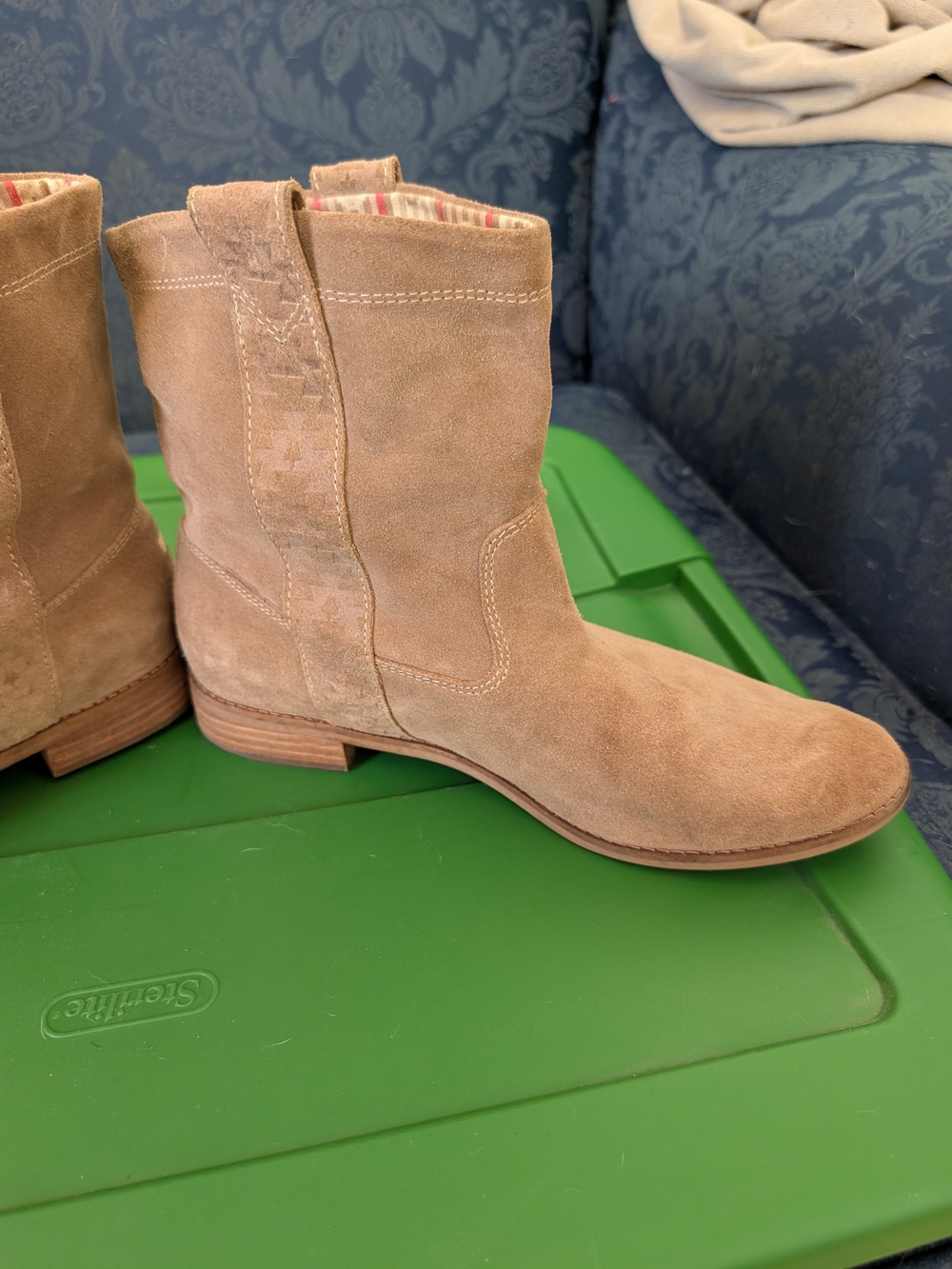 Toms Women's Suede Ankle Boots in Tan - Picture 8 of 10